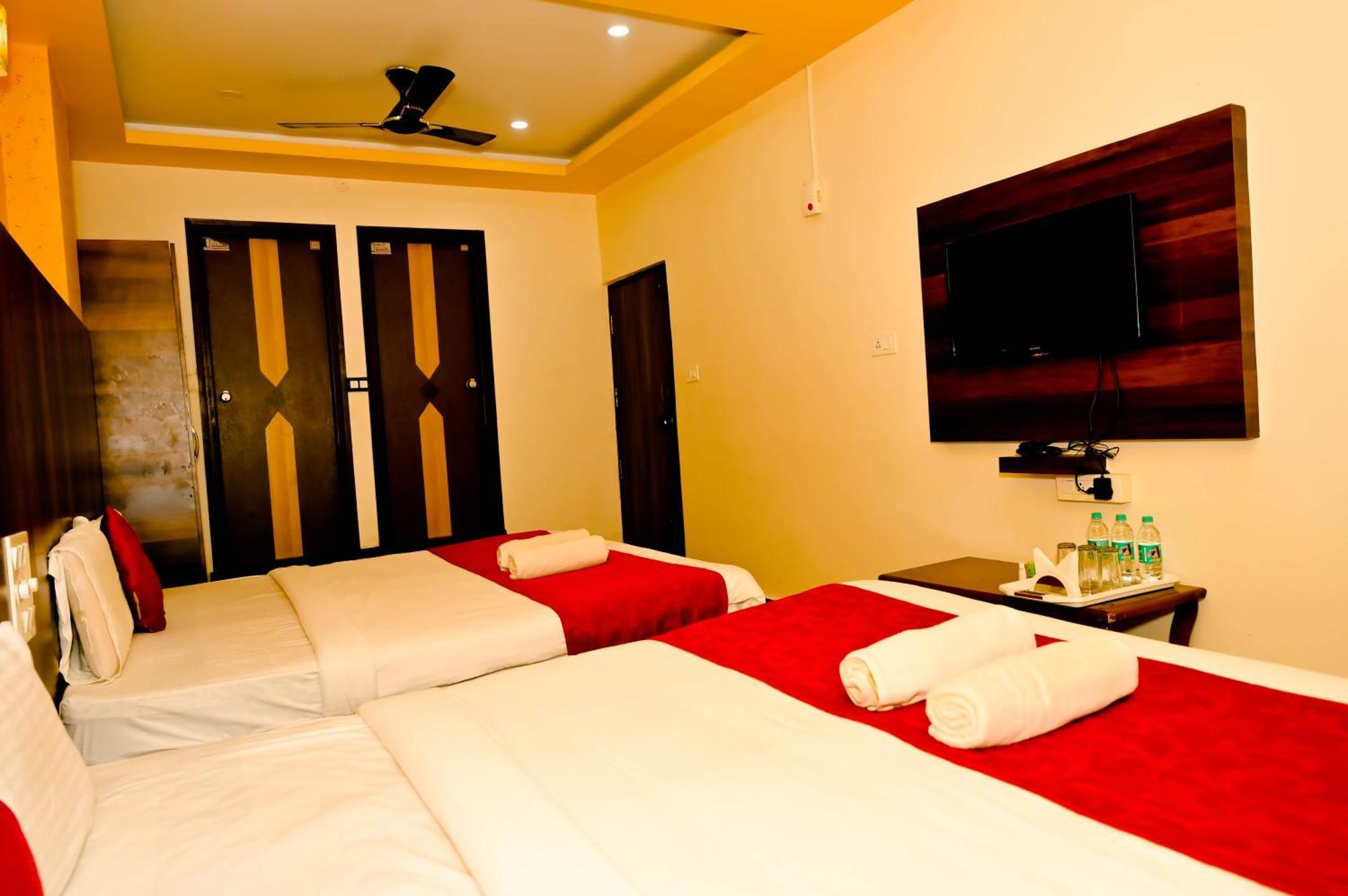 Townhouse Mk Hotel Chikmagalur Luaran gambar