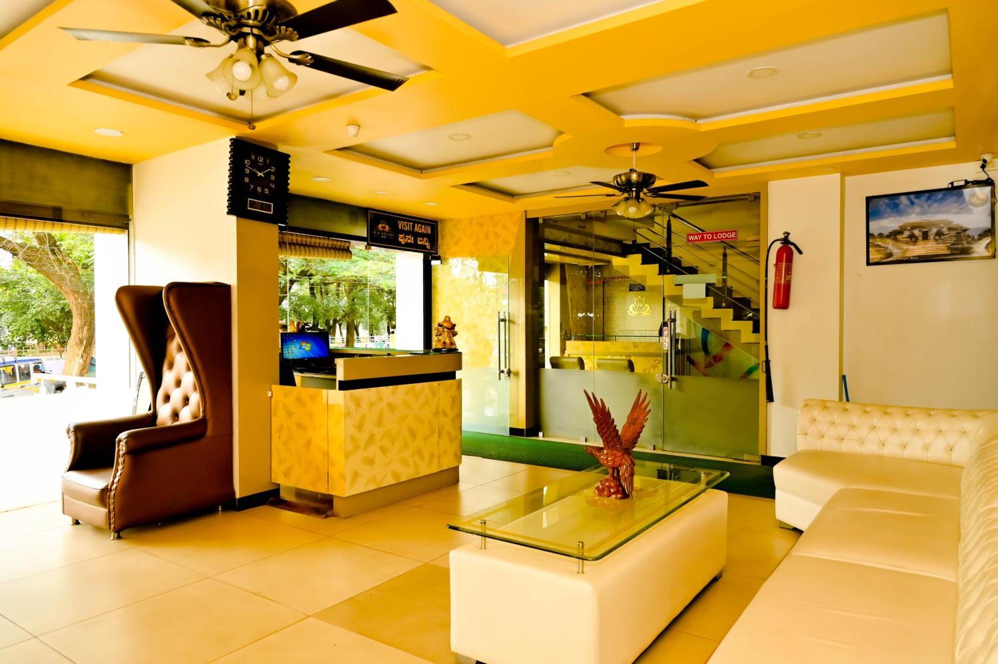 Townhouse Mk Hotel Chikmagalur Luaran gambar