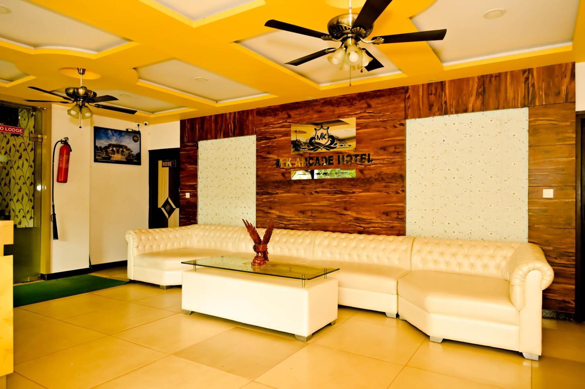 Townhouse Mk Hotel Chikmagalur Luaran gambar