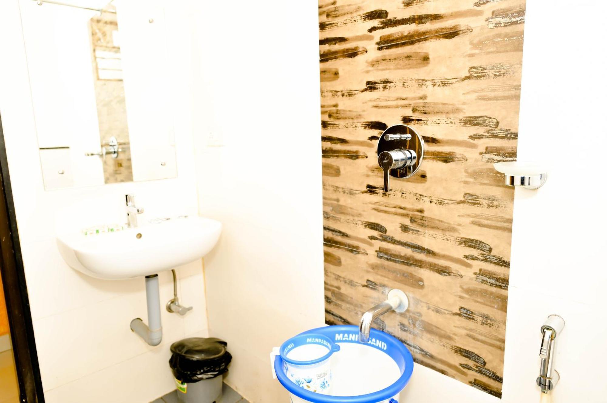 Townhouse Mk Hotel Chikmagalur Luaran gambar