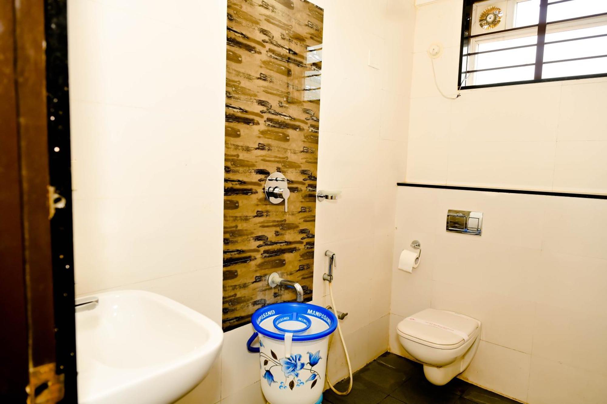 Townhouse Mk Hotel Chikmagalur Luaran gambar