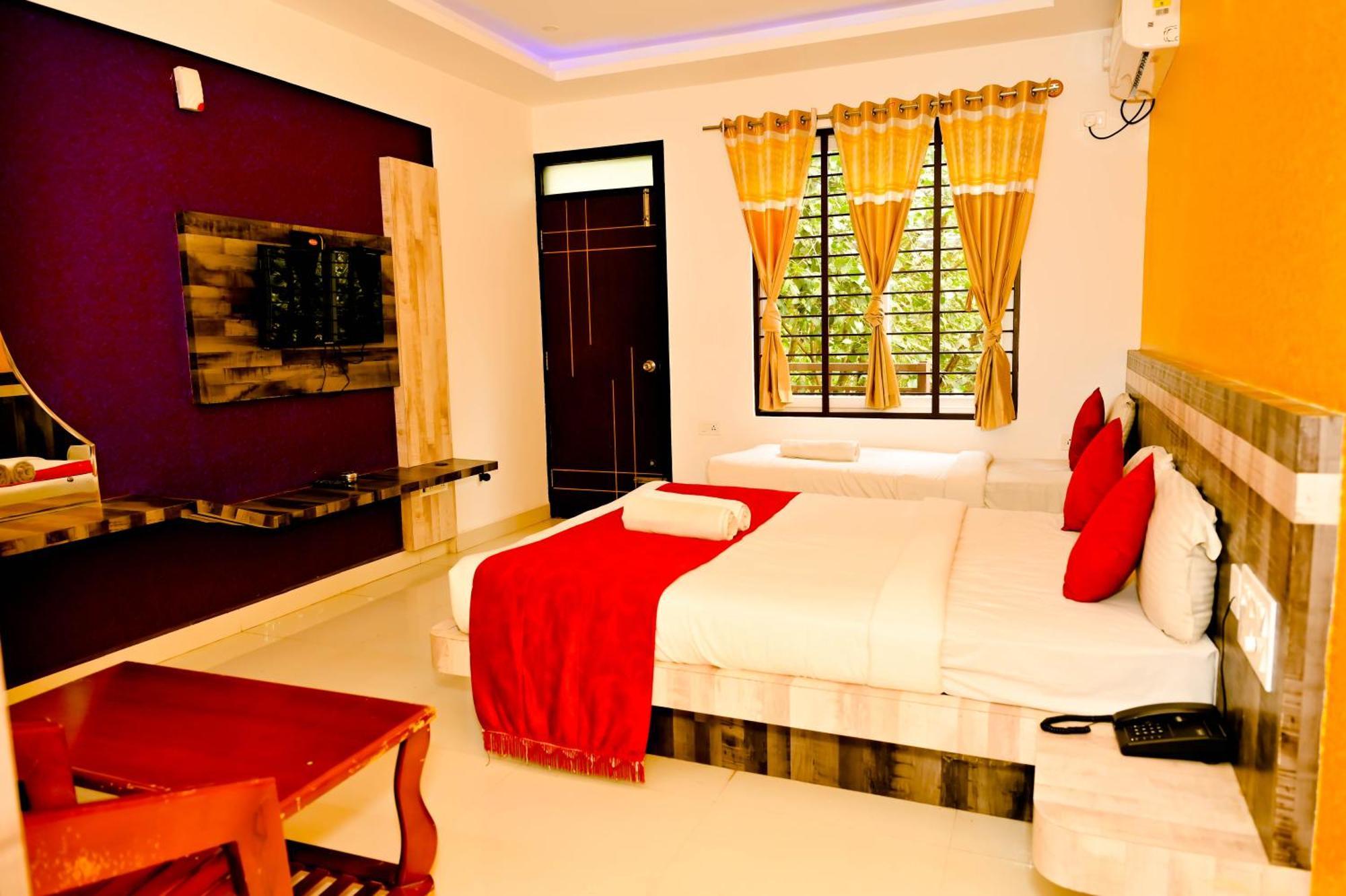 Townhouse Mk Hotel Chikmagalur Luaran gambar