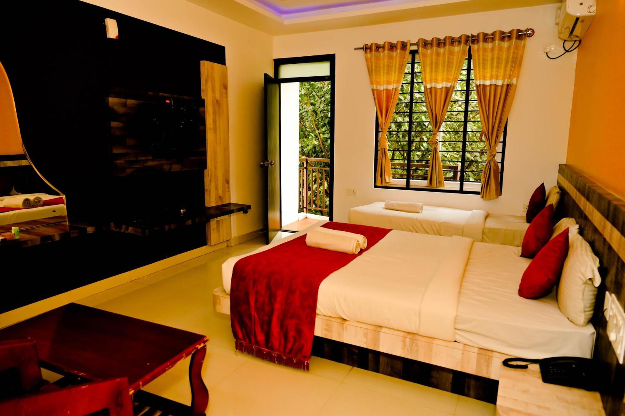 Townhouse Mk Hotel Chikmagalur Luaran gambar
