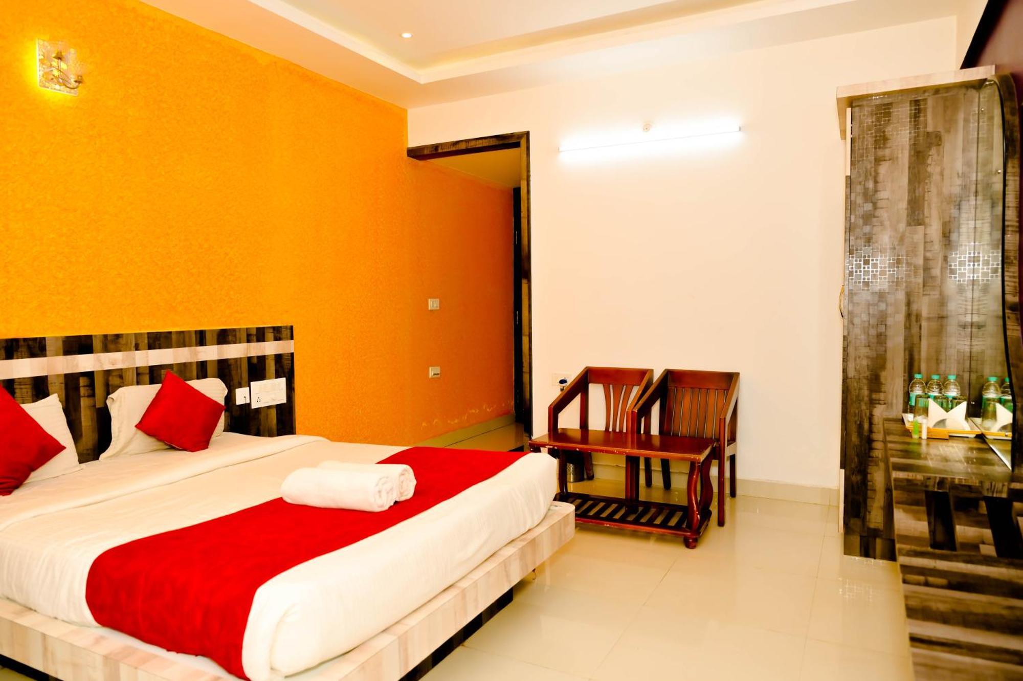 Townhouse Mk Hotel Chikmagalur Luaran gambar