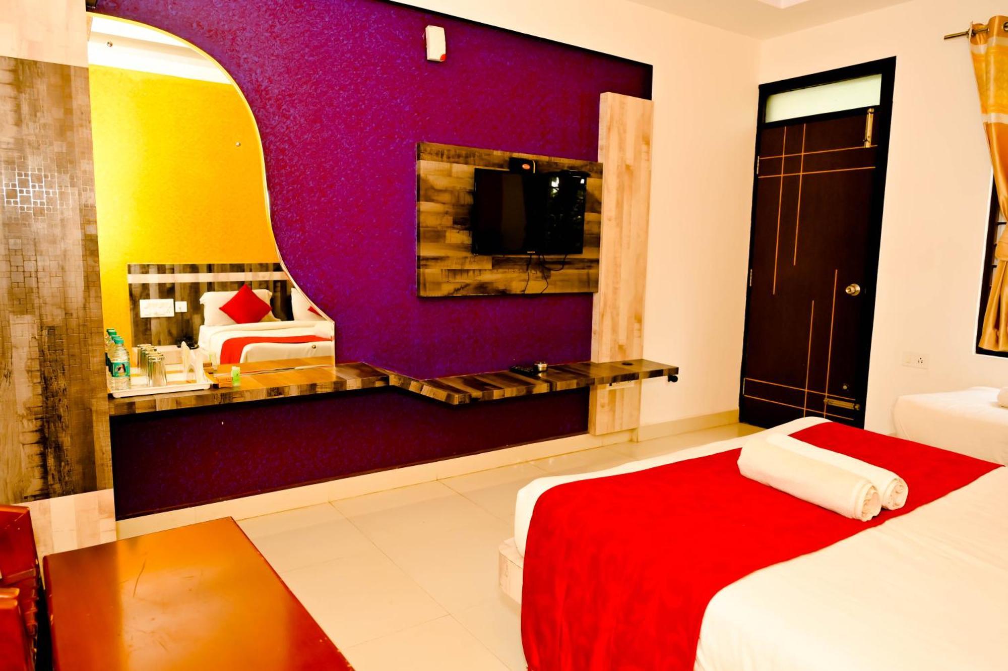 Townhouse Mk Hotel Chikmagalur Luaran gambar