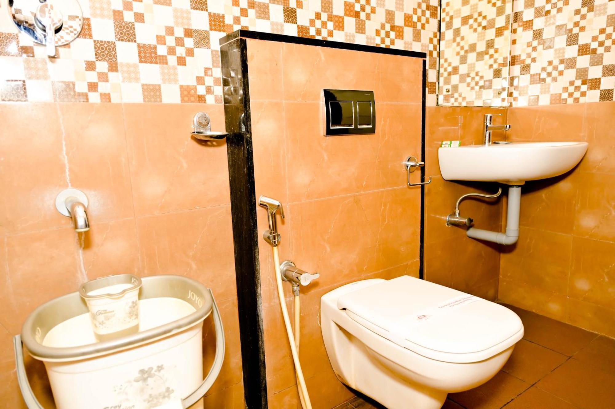 Townhouse Mk Hotel Chikmagalur Luaran gambar