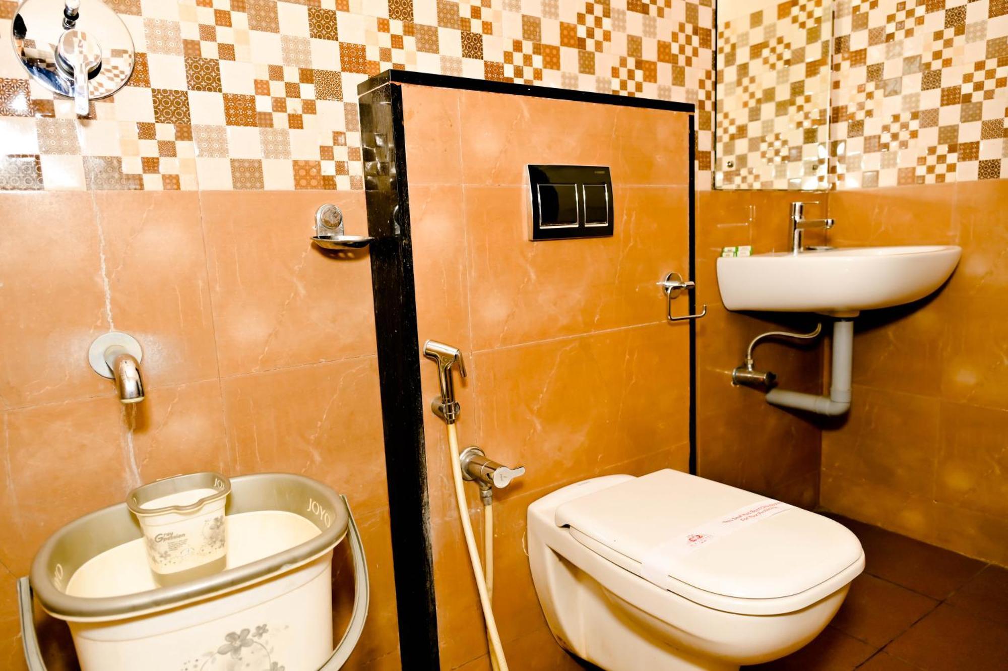 Townhouse Mk Hotel Chikmagalur Luaran gambar