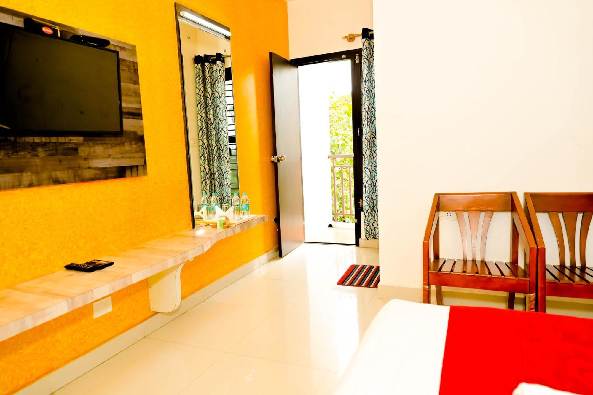Townhouse Mk Hotel Chikmagalur Luaran gambar